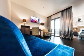 Best Western Plus Royal Suites