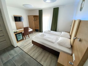 Limok Rooms