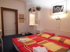 Space Hotel & Hostel Leipzig