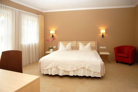 Marlis Pension