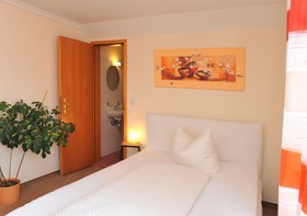 Marlis Pension