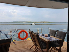 WELL Hausboote