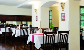 DORMERO Hotel Halle