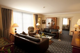 DORMERO Hotel Halle