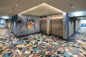 Holiday Inn - the niu, Ridge Halle Central Station