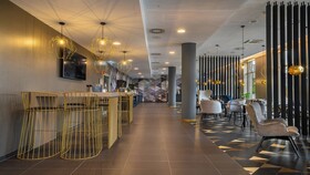 Holiday Inn - the niu, Ridge Halle Central Station