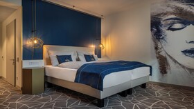 Holiday Inn - the niu, Ridge Halle Central Station