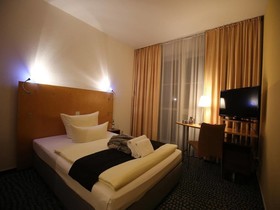 Check-Inn Hotel