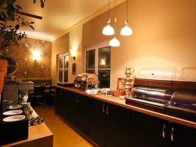 Check-Inn Hotel