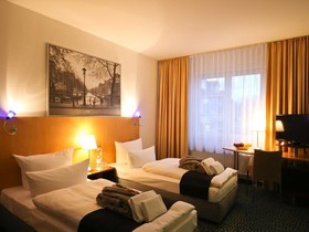 Check-Inn Hotel