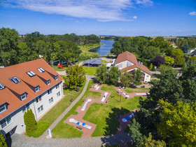 Bernstein Acamed Resort