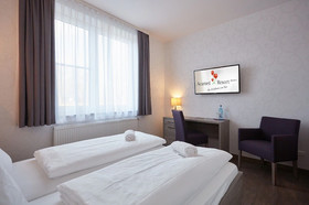 Bernstein Acamed Resort