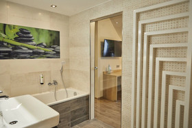 Bernstein Acamed Resort