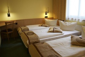 Acron Hotel