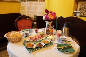 Heinrich's Pension & Cafe-Wirtschaft