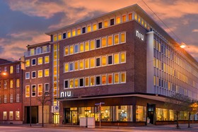 Holiday Inn - the niu, Welly Kiel