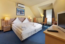 Tryp by Wyndham Lübeck Aquamarin
