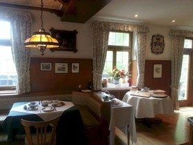 Zum letzten G'stehr - Black Forest River Side Hotel