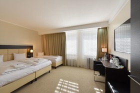 Zi Hotel & Lounge