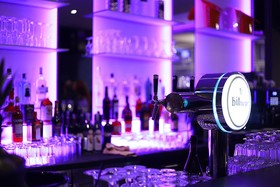 Zi Hotel & Lounge