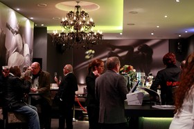 Zi Hotel & Lounge