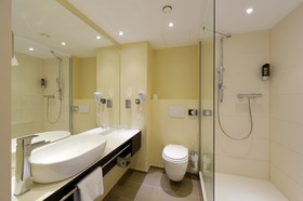 Zi Hotel & Lounge