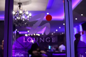 Zi Hotel & Lounge