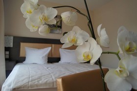 Base I Hotel