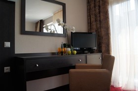 Base I Hotel