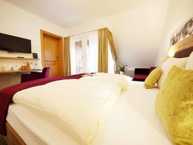 Kreuz-Post Hotel-Restaurant-Spa