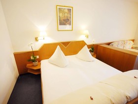 Kreuz-Post Hotel-Restaurant-Spa