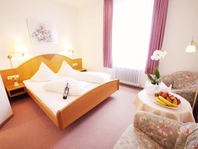 Kreuz-Post Hotel-Restaurant-Spa