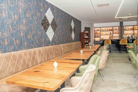 Central Hotel & Lounge