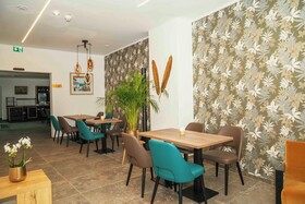 Central Hotel & Lounge