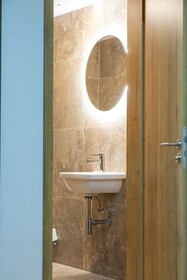 Central Hotel & Lounge