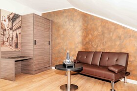 Central Hotel & Lounge