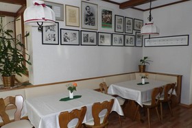 Hotel & Gasthof Zum Goldenen Hirsch