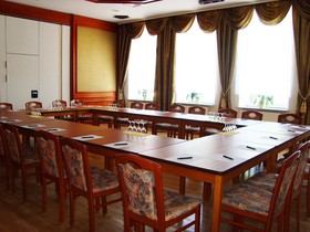 Hotel & Gasthof Zum Goldenen Hirsch