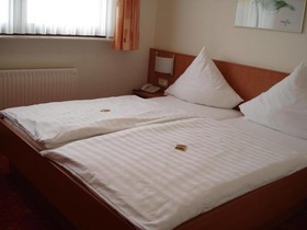 Panorama Hotel - Restaurant Am Frankenstein