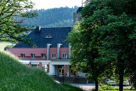 Haus des Volkes Das Bauhaushotel