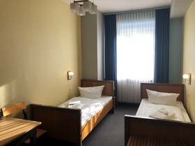 Haus des Volkes Das Bauhaushotel
