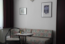 Das Kleine Hotel