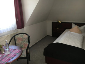 Das Kleine Hotel