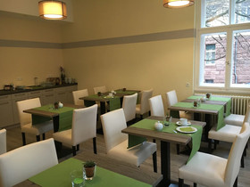 Das Kleine Hotel