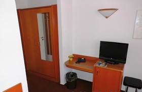 die Sonne — Zimmer & Apartments