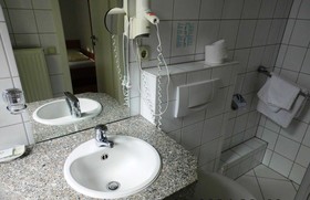 die Sonne — Zimmer & Apartments