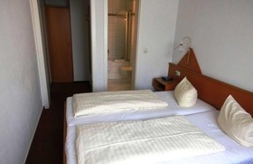 die Sonne — Zimmer & Apartments