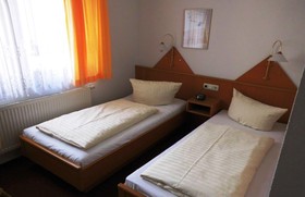 die Sonne — Zimmer & Apartments