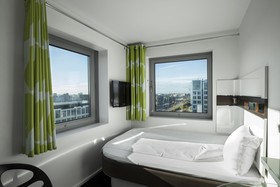 Wakeup Copenhagen, Carsten Niebuhrs Gade