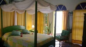 Evergreen Hotel